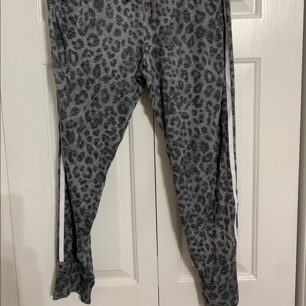 Victoria Secret PINK  Snow leopard  Sleepwear jogger pants